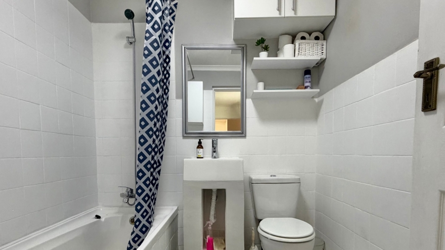 1 Bedroom Property for Sale in Plumstead Western Cape